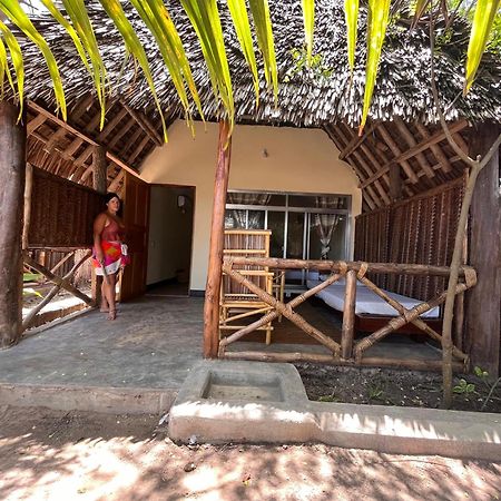 Pangani Ushongo Beach Bandas מראה חיצוני תמונה